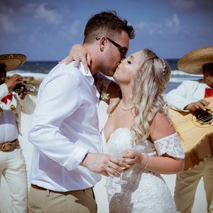 Meet your Posher, Cayla